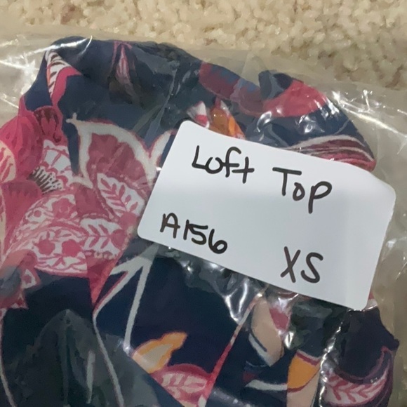 Ann Taylor LOFT Outlet Navy and Pink Floral Tank Blouse Sz XS - Picture 9 of 9